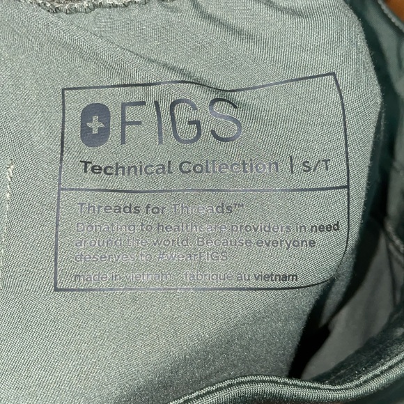 Moss green figs scrub set size XS/S nursing doctor scrub set straight leg pants - Picture 13 of 14